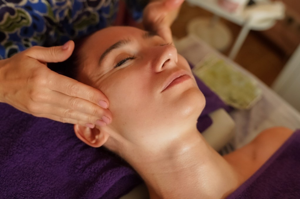 Rejuvenating facial massage, scrub, face mask (GMT, Bielende, Dr. Kraut)